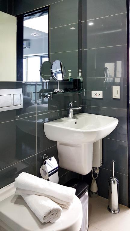 Modern Luxury Lower Penthouse Unit Manila Ngoại thất bức ảnh