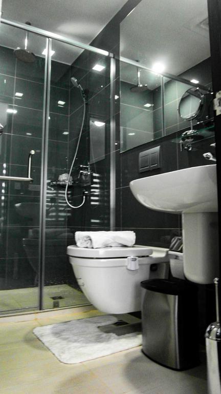 Modern Luxury Lower Penthouse Unit Manila Ngoại thất bức ảnh