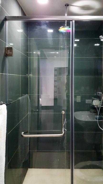 Modern Luxury Lower Penthouse Unit Manila Ngoại thất bức ảnh